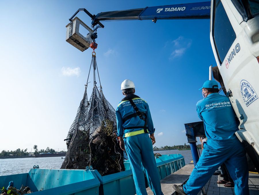 Plastic offloaded from Interceptor 003 in Vietnam, December 2021